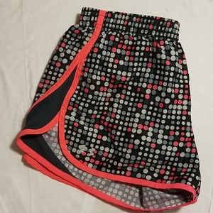 Under Amour  Women's Athletic Shorts Size M